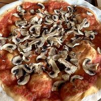 Pizza funghi without cheese  at Bistro Vučnica in Plitvicka Jezera