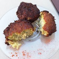 Tapa de falafel casolà (boníssim) at Lo Refugi Gastrobar in Cornudella De Montsant