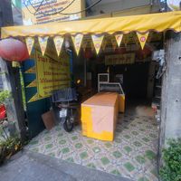 Arrived 8.30 am not open. Opening hours 6am=5pm? #Veganuary at Mae Orathai Vegetarian in Phuket