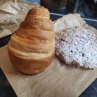 Cruffin, Cookie with nuts at Octopus in Brest