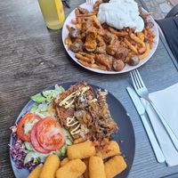 Steakteller und Taxiteller at Vleischerei - Konieczny in Leipzig