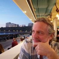 The view Villa Belza, Côte des Basques, the restaurant inside and outside at Le Surfing in Biarritz