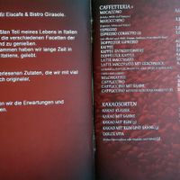 Coffee specialties can be served with plant milk at Eiscafé Girasole in Bochum