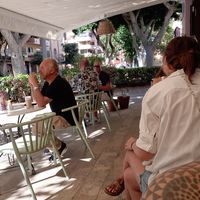 Outdoor seating at Retró Gusto in Ibiza