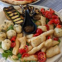 Antipasto vegano at Panelba in Portoferraio