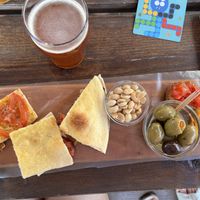 Altro aperitivo con tagliere vegan  at Castelnuovo's Crazy Beer in Castelnuovo Magra