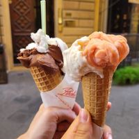 ice cream in cones at Perche No in Florence