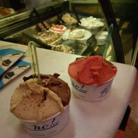(right) strawberry and chocolate sorbet 
(left- not vegan) orange and chocolate, pistachio  at Perche No in Florence