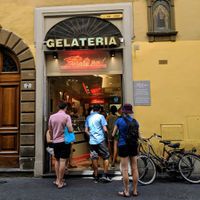 Entrance at Perche No in Florence