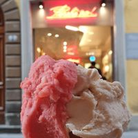 Strawberry and Hazelnut on a vegan cone at Perche No in Florence