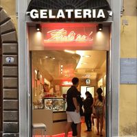 Street view at Perche No in Florence