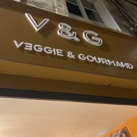 Enseigne   at V&G in Avignon