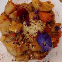 Tajine di verdure con cous cous at V&G in Avignon