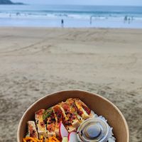 Fried tofu with Thai rice, pickled sweet pepper, raw vegetables and a home-made sauce.  at Daya in Hendaye