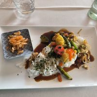 Auch in der Eifel kann man vegan essen..Tolles asiatisches Gericht, mit einer feinen Sauce. at Wagners Landhaus in Mehren