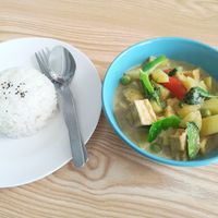 Green curry with tofu at Laeley Café in Koh Samui