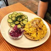 Scrambled egg bagel at Alishan Park アリサンパーク in Tokyo