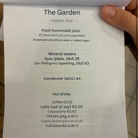 Homemade juice was delicious and my non vegan dad loved the oat latte😄 at Le Jardin in Biarritz