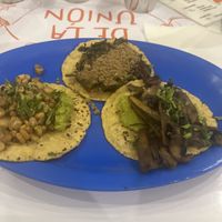 All three delicious tacos in one picture  #Veganuary at Taqueria De La Union in Merida