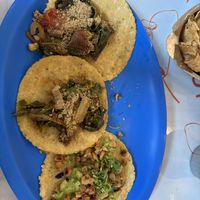 Two Chaya kabax and one guacamole con maíz tacos   at Taqueria De La Union in Merida