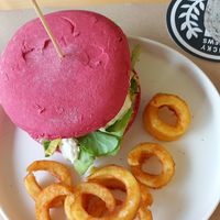 Super Mayo Bros con panino alla barbabietola at Rutz in Somma Lombardo