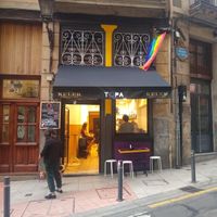 The bar at Topa in Bilbao