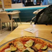 Margherita è verdura at Vegano in Bangkok