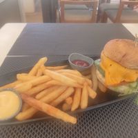 Vegan burger 🍔 at Walpa Lobby Bar in Yulara