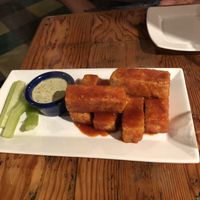 Un wings at The Cafe in Key West