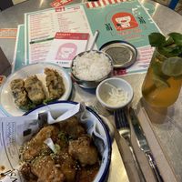 Nono chicken nr. 36, combo, crispy Fried Seaweed roll nr 11 and the Drink: Tee-shirt nr. 70  at Kkokki Vegan House in Hamburg