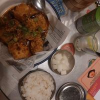 Mixed cauliflower and tofu "fried chicken" at Kkokki Vegan House in Hamburg