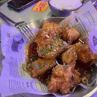 Korean Fried Chicken mit Gochujang  at Kkokki Loves Vegan in Hamburg