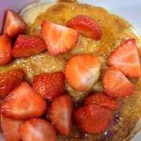 Strawberry and toffee sauce at Bonnie & Wild in Edinburgh