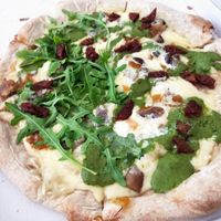 Pizza Pestifera (mitad con rúcula, a petición) at Humus Vegan Tenerife in Tenerife