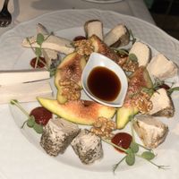 tagliere di formaggi vegetali “Fermaggio”   at Agrolago in Trevignano Romano