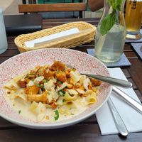 Pfifferlinge auf breiten Bandnudeln und Steinpilzrahmsoße at Körle und Adam in Stuttgart