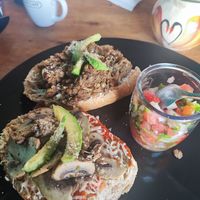 Molletes de champiñones at Casa Onca Centro in Aguascalientes