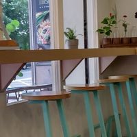 Window seating at Tokimaki 時蒔 vegan kitchen in Kaohsiung