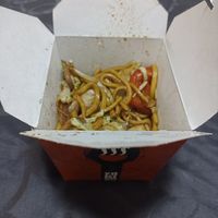 Yakisoba de legumes com cogumelos at Asian Wok in Santa Catarina