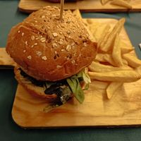 Hamburguesa vegana at La Taberna Asturiana in Gijon