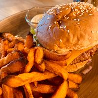 Vegan burger with Violife cheddar 'cheese' & sweet potato fries at El Verde in Genk