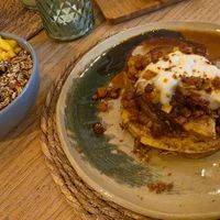 Acai Bowl und Frenchtoast at El Verde in Genk