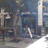 Exterior with seating area at Pans & Company in Valencia