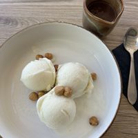 Vegan Dame Blanche 10,50€  at Spuiplein 41 in Breskens