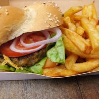 Vegan burger with vegan cheese at Jeanno Burger in Quatre Bornes