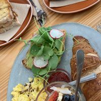 served EGG instead of scrambled tofu  at Aloha Cafe - Aleida do Meco in Sesimbra