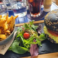 Vegan Burger at Les Insouciants in Paris