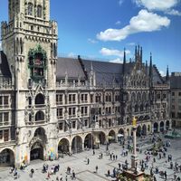  at Glockenspiel Cafe in Munich