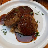 Saumagen auf Dauerkraut mit Bratensoße at Weinstube Eulenspiegel in Speyer