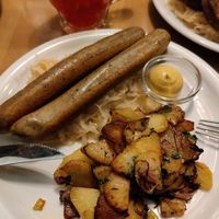 Bratwurst mit Bratkartoffeln und Sauerkraut at Weinstube Eulenspiegel in Speyer